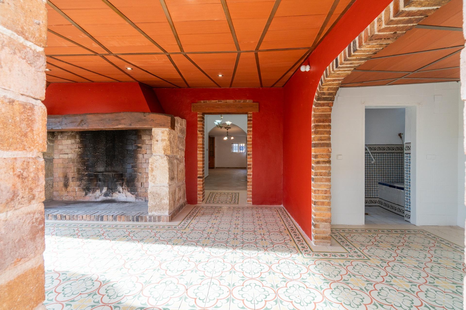 Third bedroom with window to the courtyard