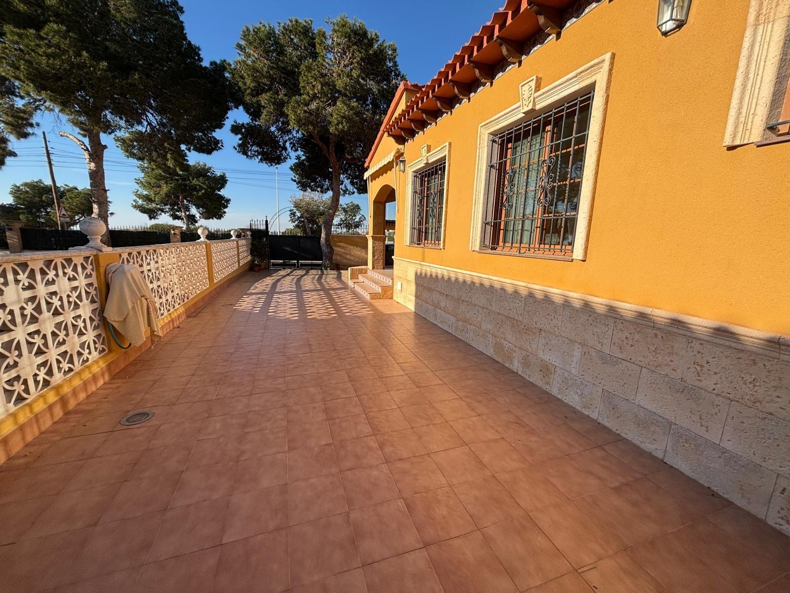 Stairwell of the villa in Punta Prima, Orihuela Costa (view 35)