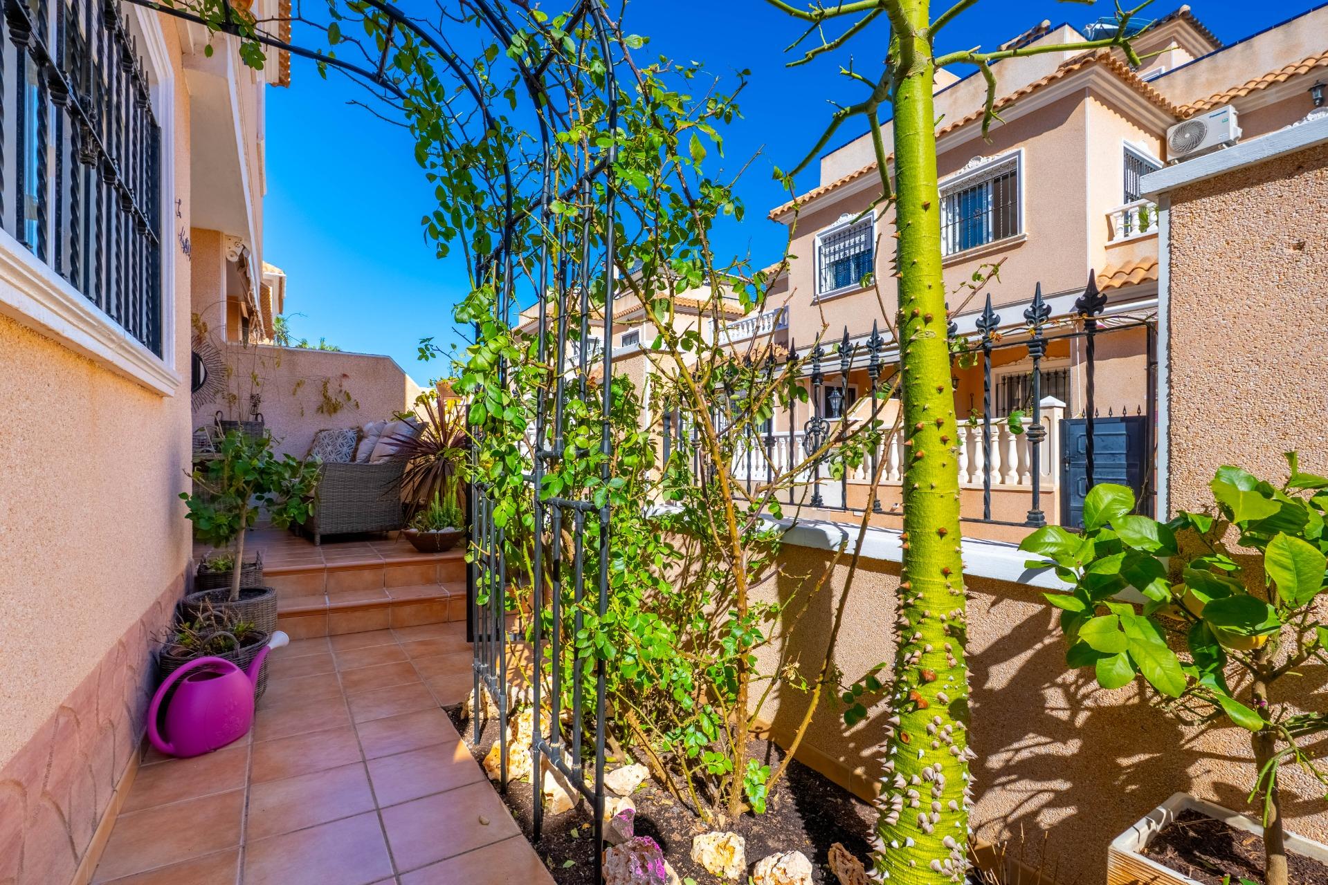 Complex grounds of the duplex in La Regia, Orihuela Costa (view 30)