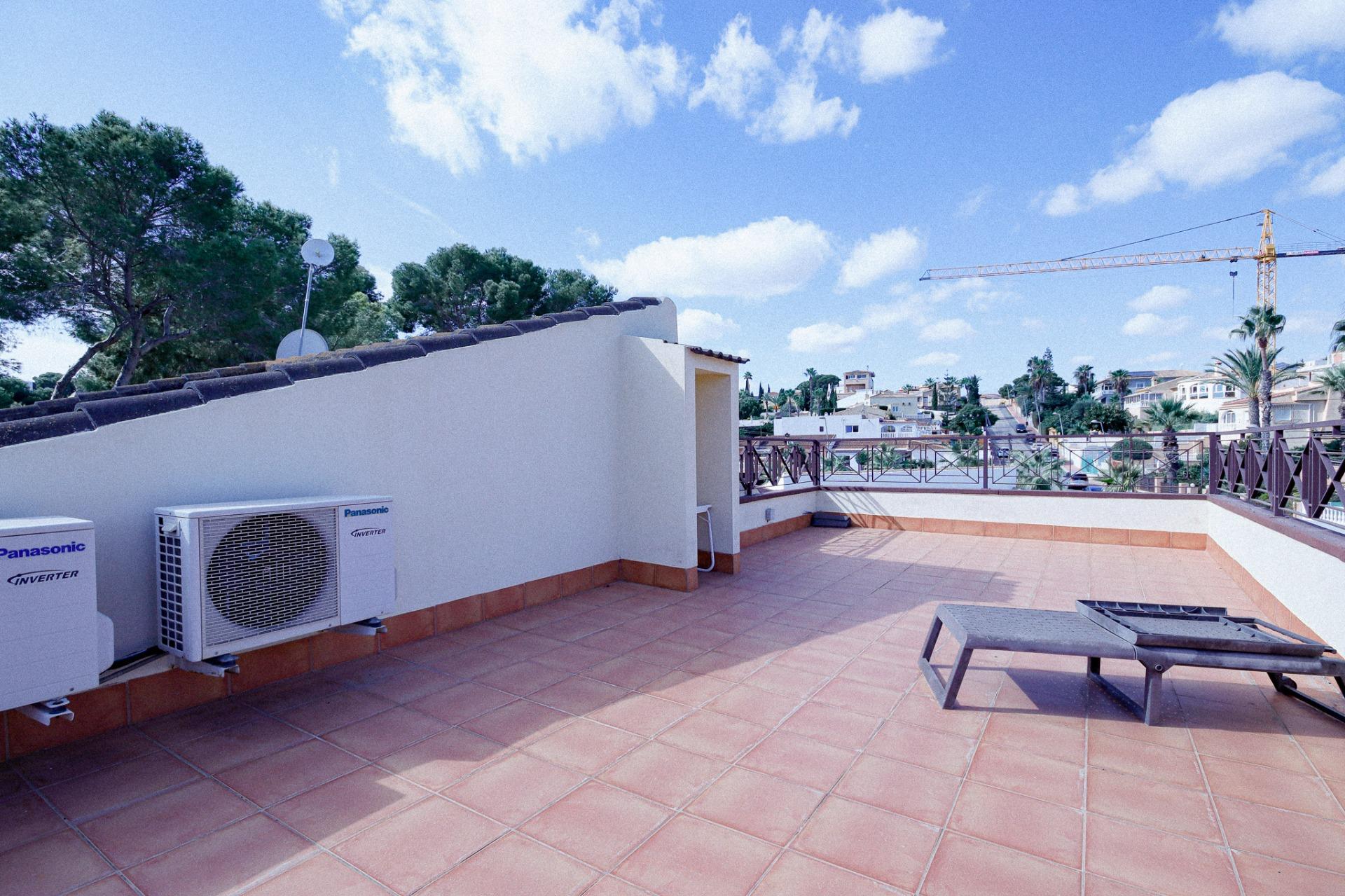 Detail of the barbecue area and pergola