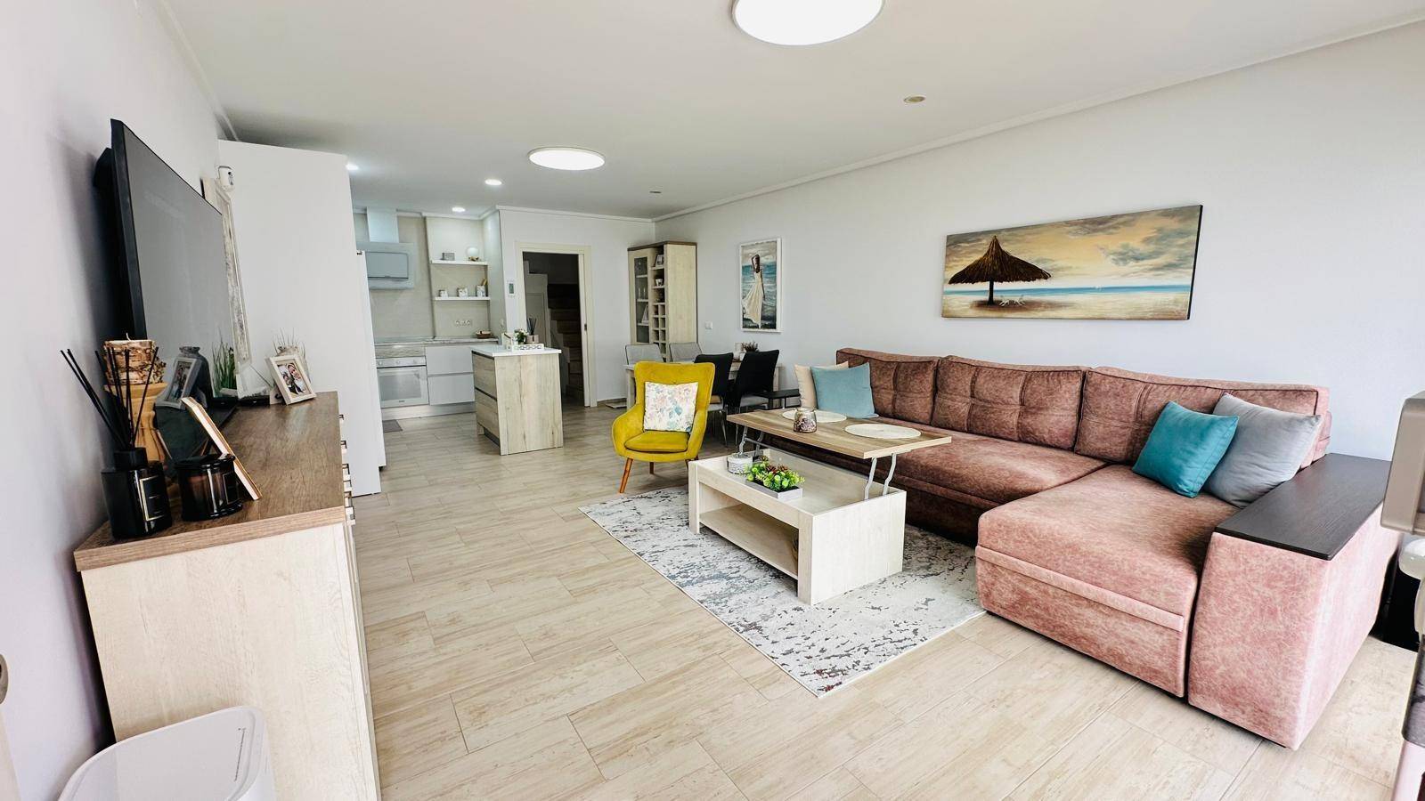 Hallway of the duplex in La Siesta, Torrevieja