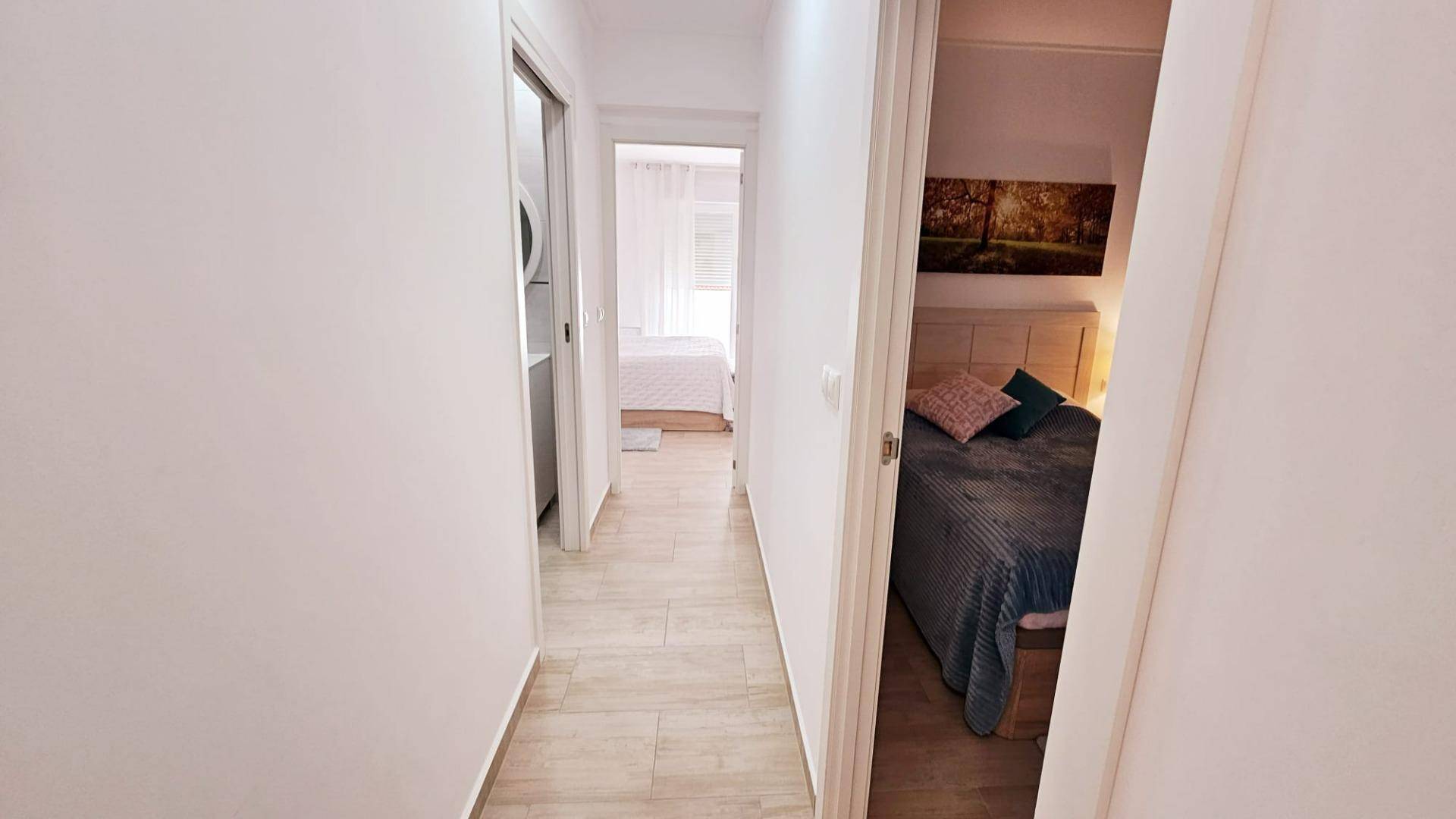 Neighbourhood view of the duplex in La Siesta, Torrevieja (view 39)