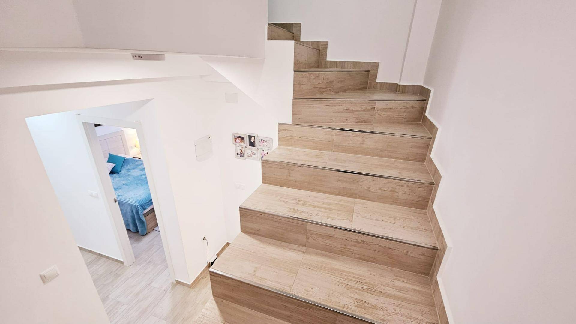 Complex grounds of the duplex in La Siesta, Torrevieja (view 40)
