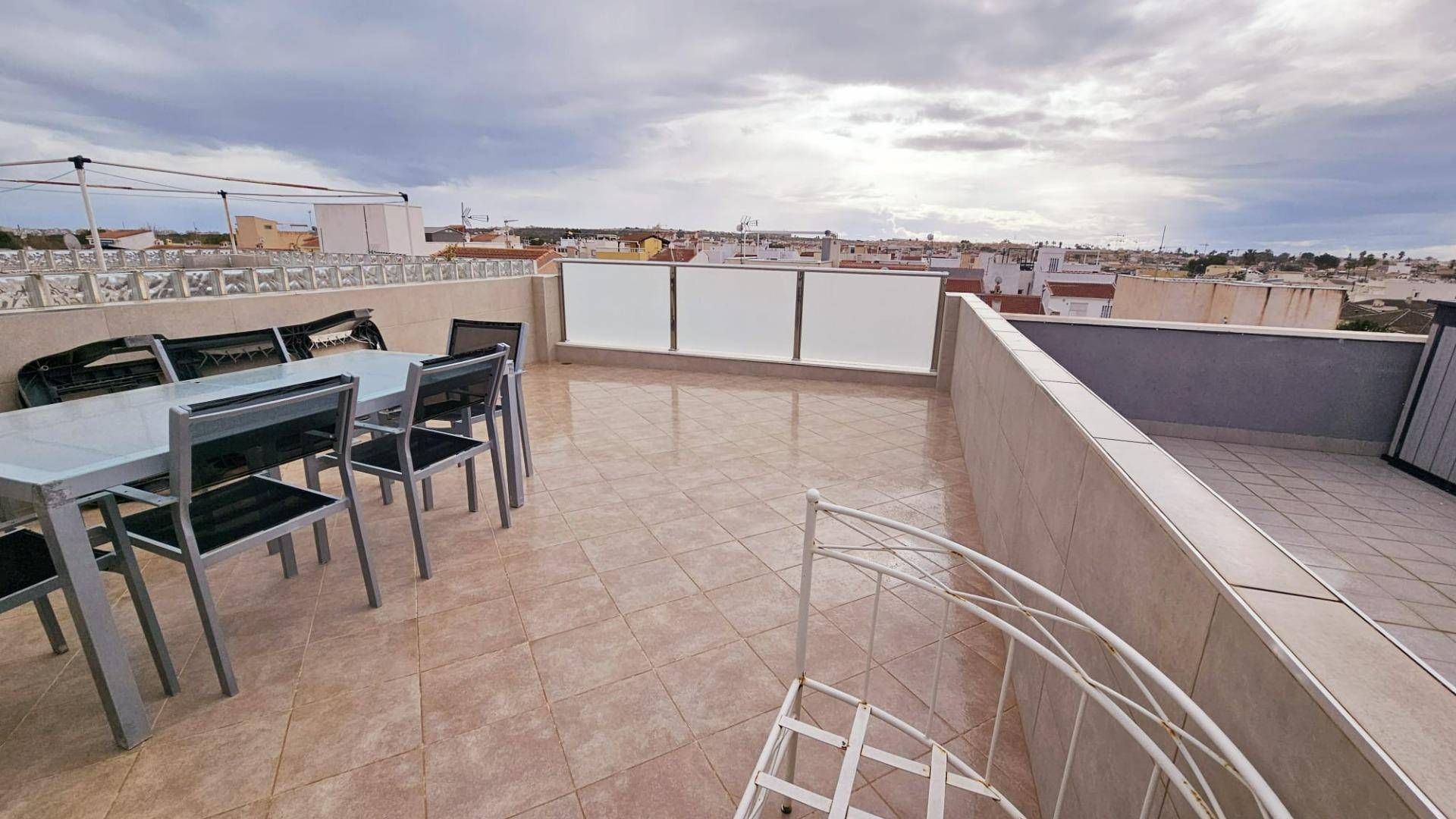 Storage area of the duplex in La Siesta, Torrevieja (view 43)