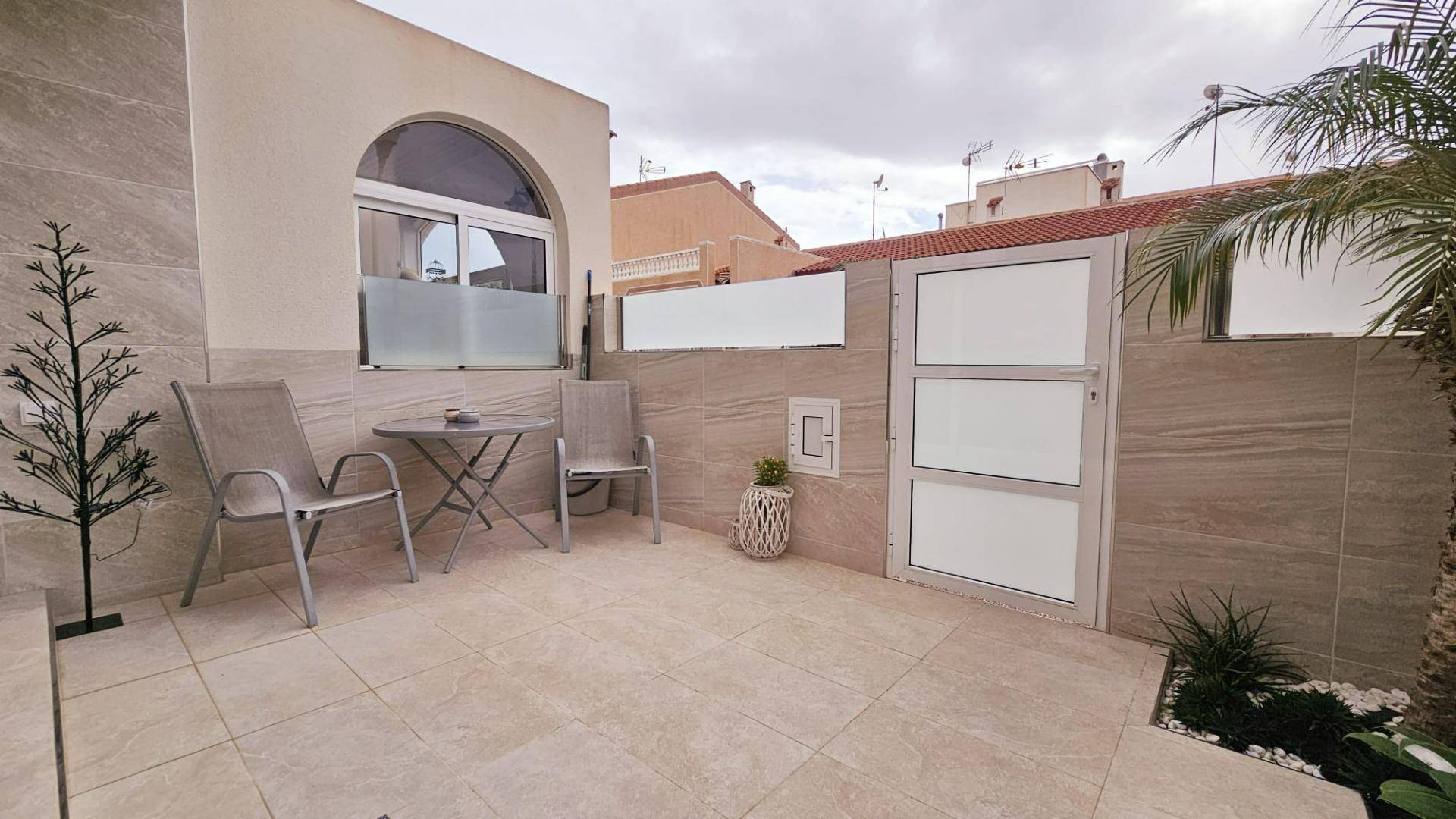 Bathroom in duplex, La Siesta