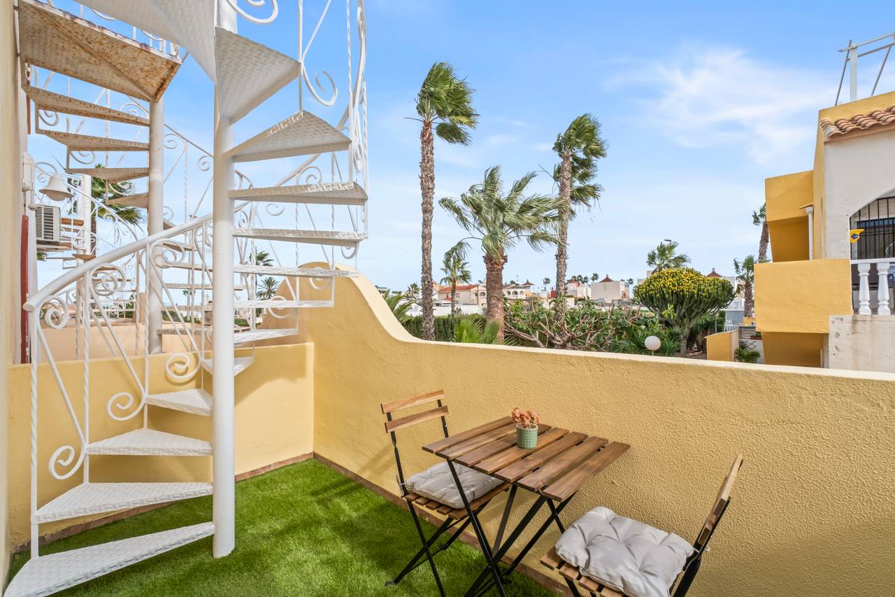 Street view of the villa in La Zenia, Orihuela Costa