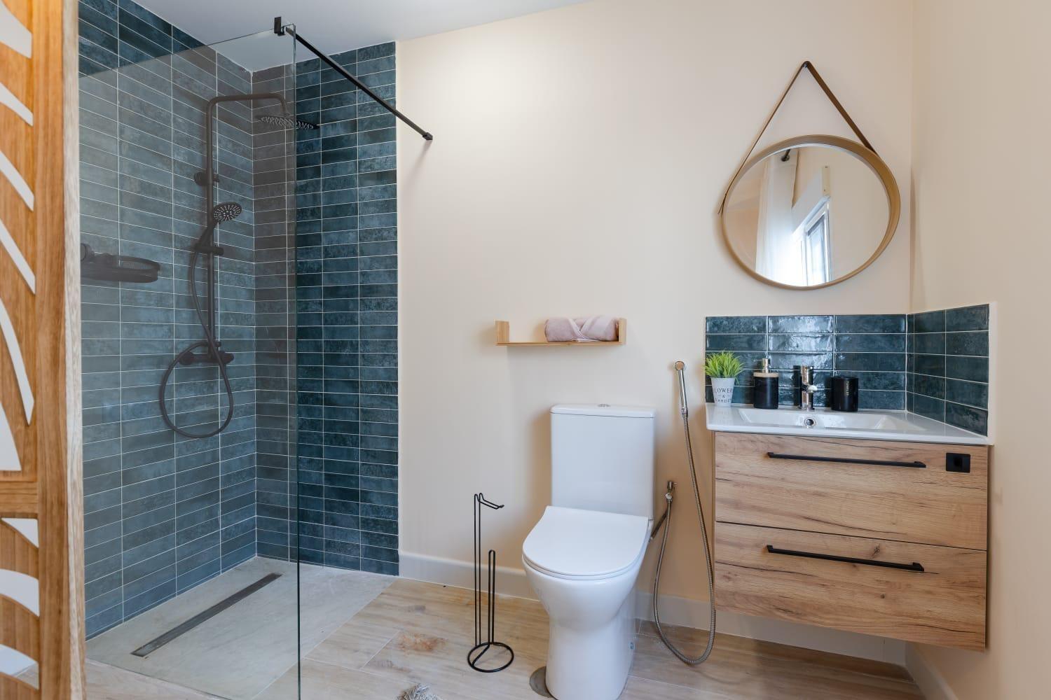 Second single bedroom with built-in storage in Acequion townhouse