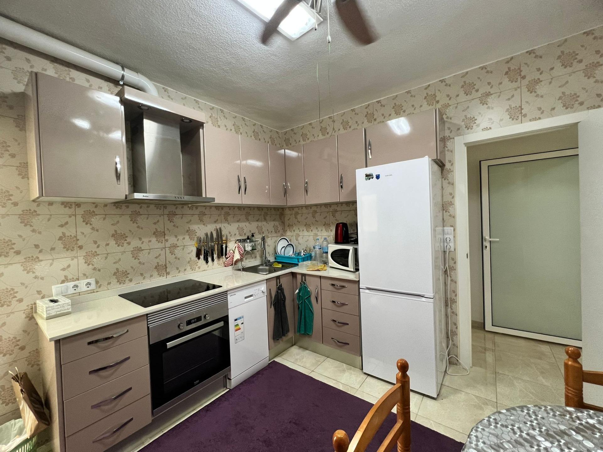 Street view of the apartment in Paseo maritimo, Torrevieja