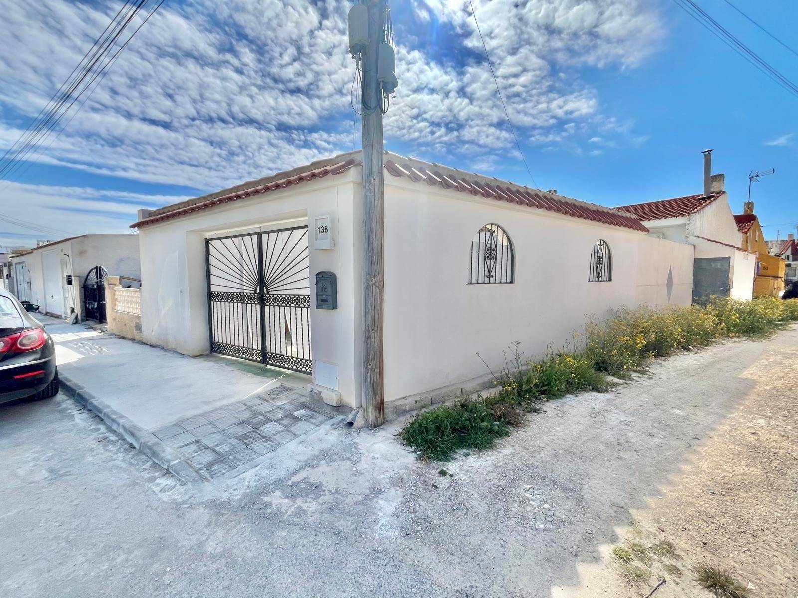 Accessible ground-floor bungalow in La Siesta