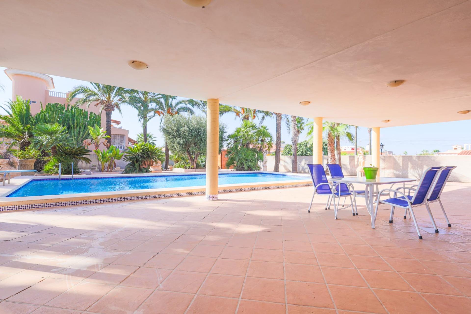 Another interior view of the villa, Torreta florida