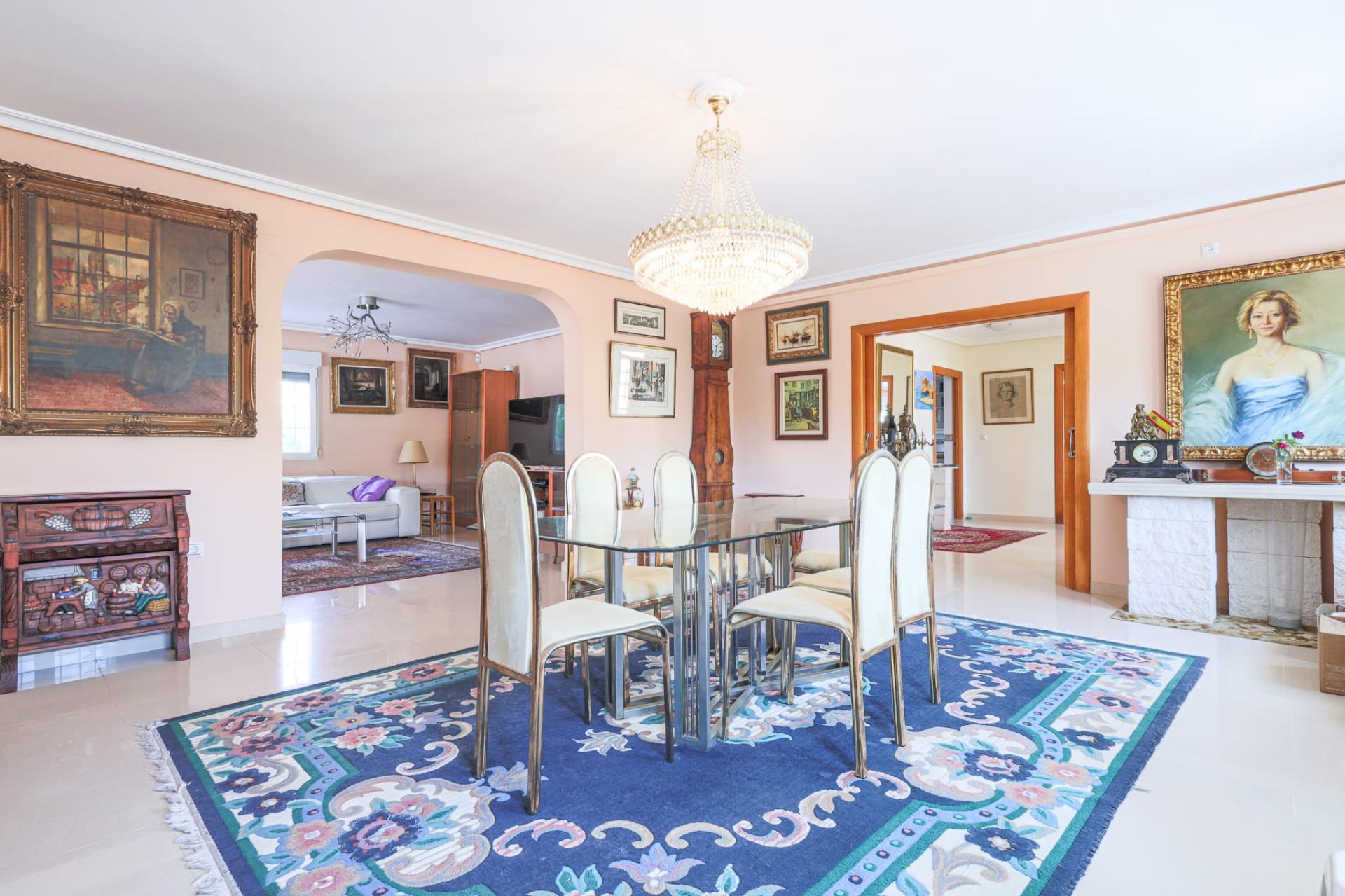Street view of the villa in Torreta florida, Torrevieja