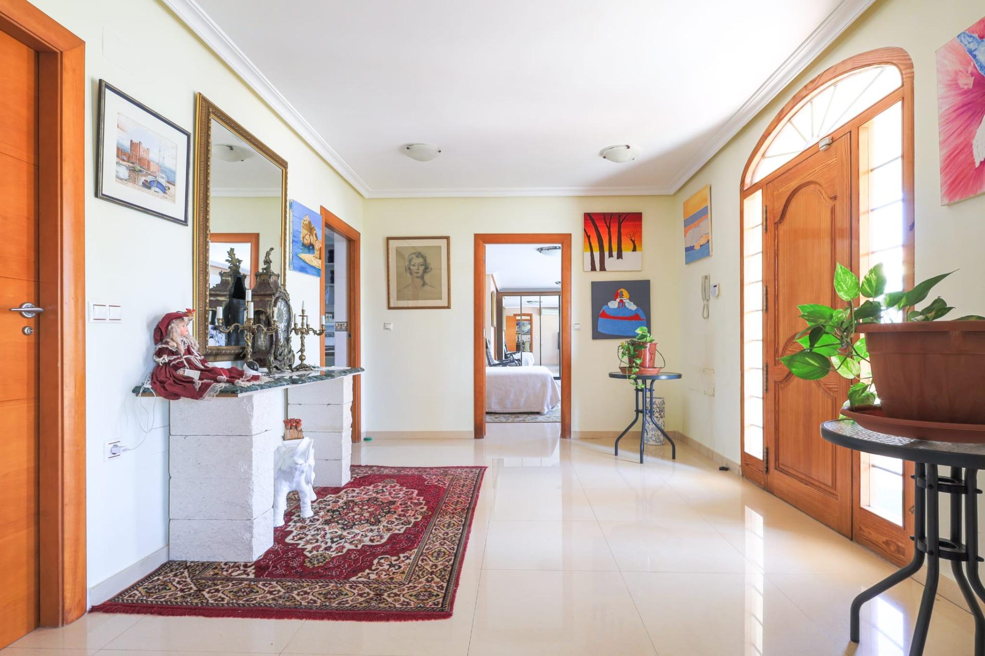 Complex grounds of the villa in Torreta florida, Torrevieja