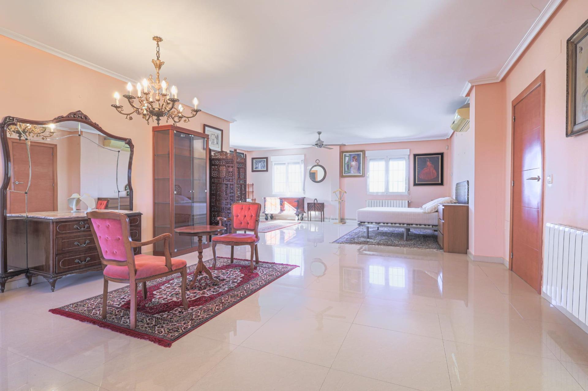 Complex grounds of the villa in Torreta florida, Torrevieja (view 30)