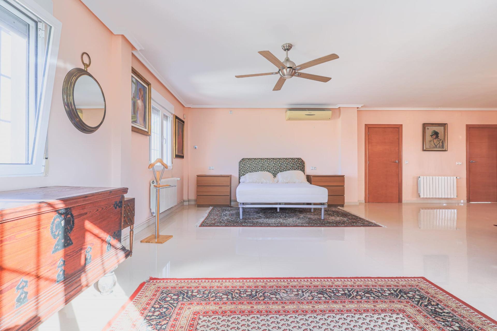 Hallway of the villa in Torreta florida, Torrevieja (view 32)