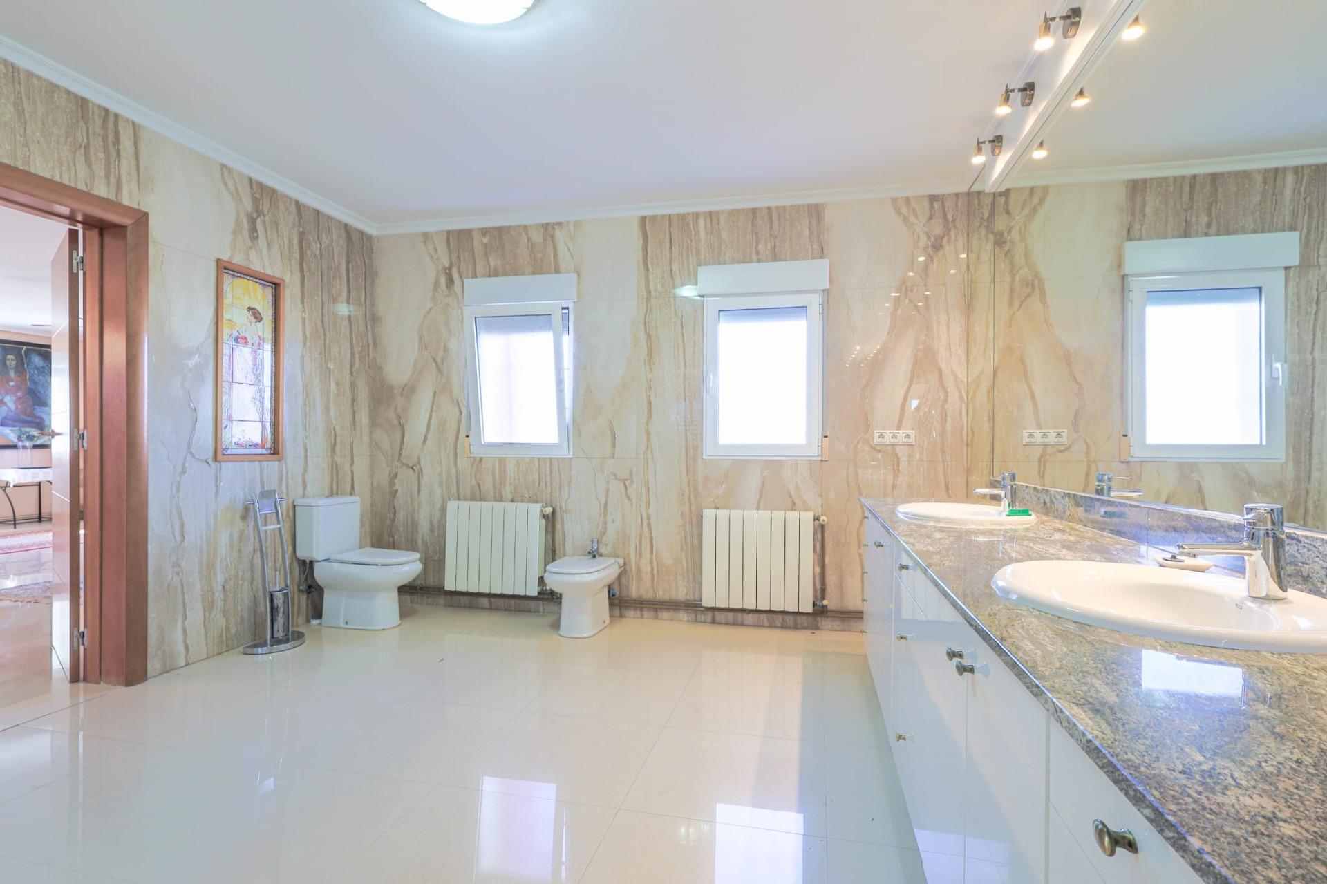 Utility room of the villa in Torreta florida, Torrevieja (view 34)