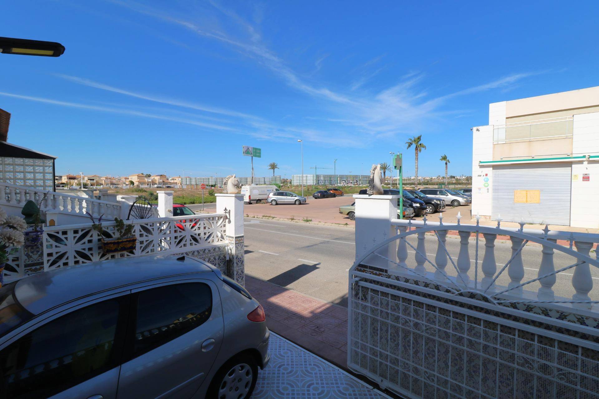 Street view of the bungalow in El limonar, Torrevieja (view 28)