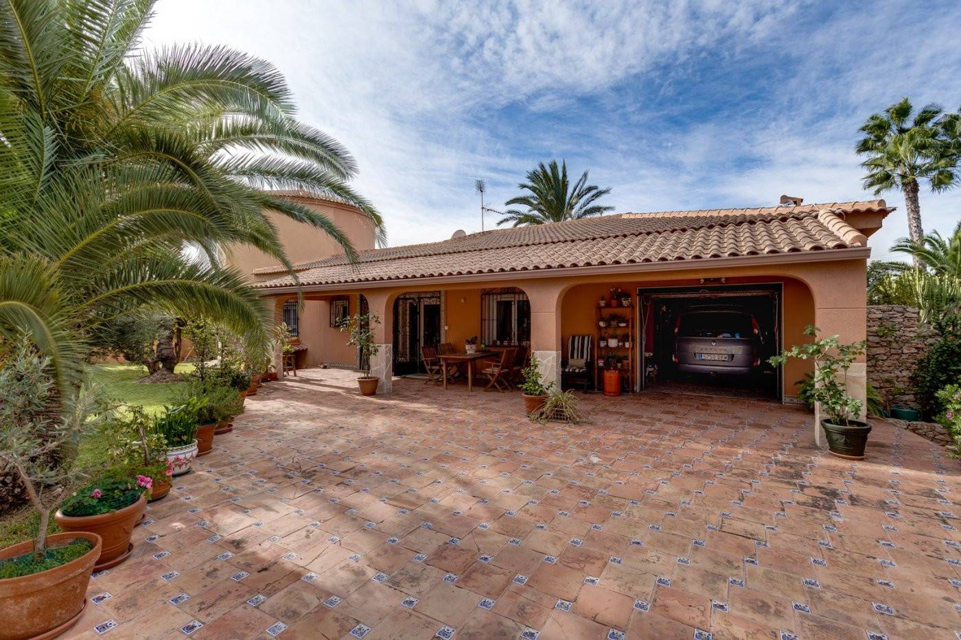 Kitchen area in villa, San luis