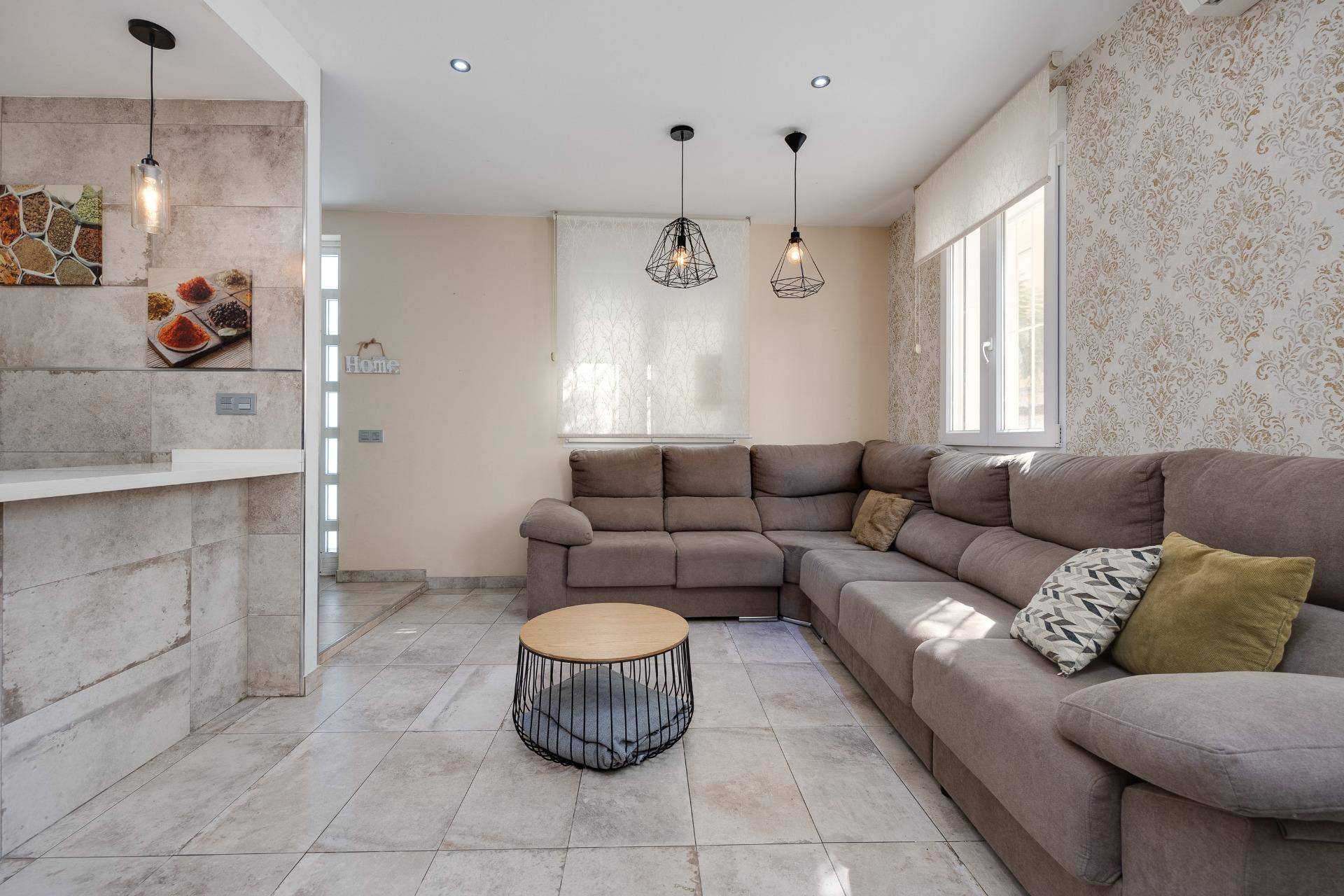 Living area in 3-bedroom villa, Torrevieja