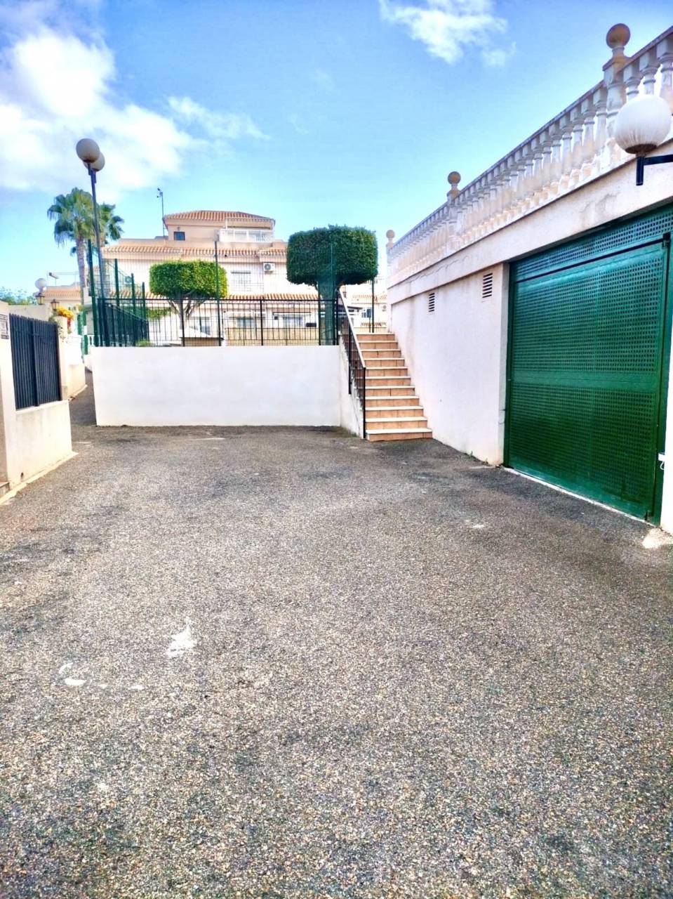 Entrance of the villa in La Zenia, Orihuela Costa (view 26)