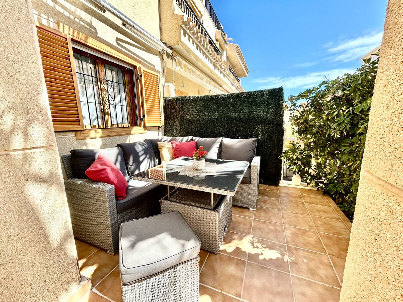 Neighbourhood view of the villa in La Zenia, Orihuela Costa (view 29)