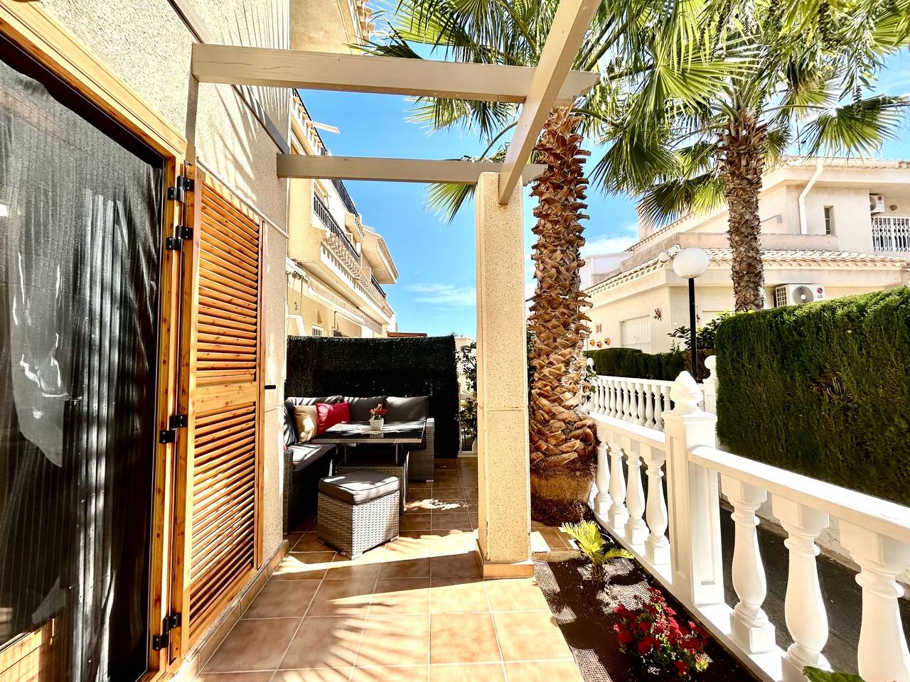 Building detail of the villa in La Zenia, Orihuela Costa (view 31)