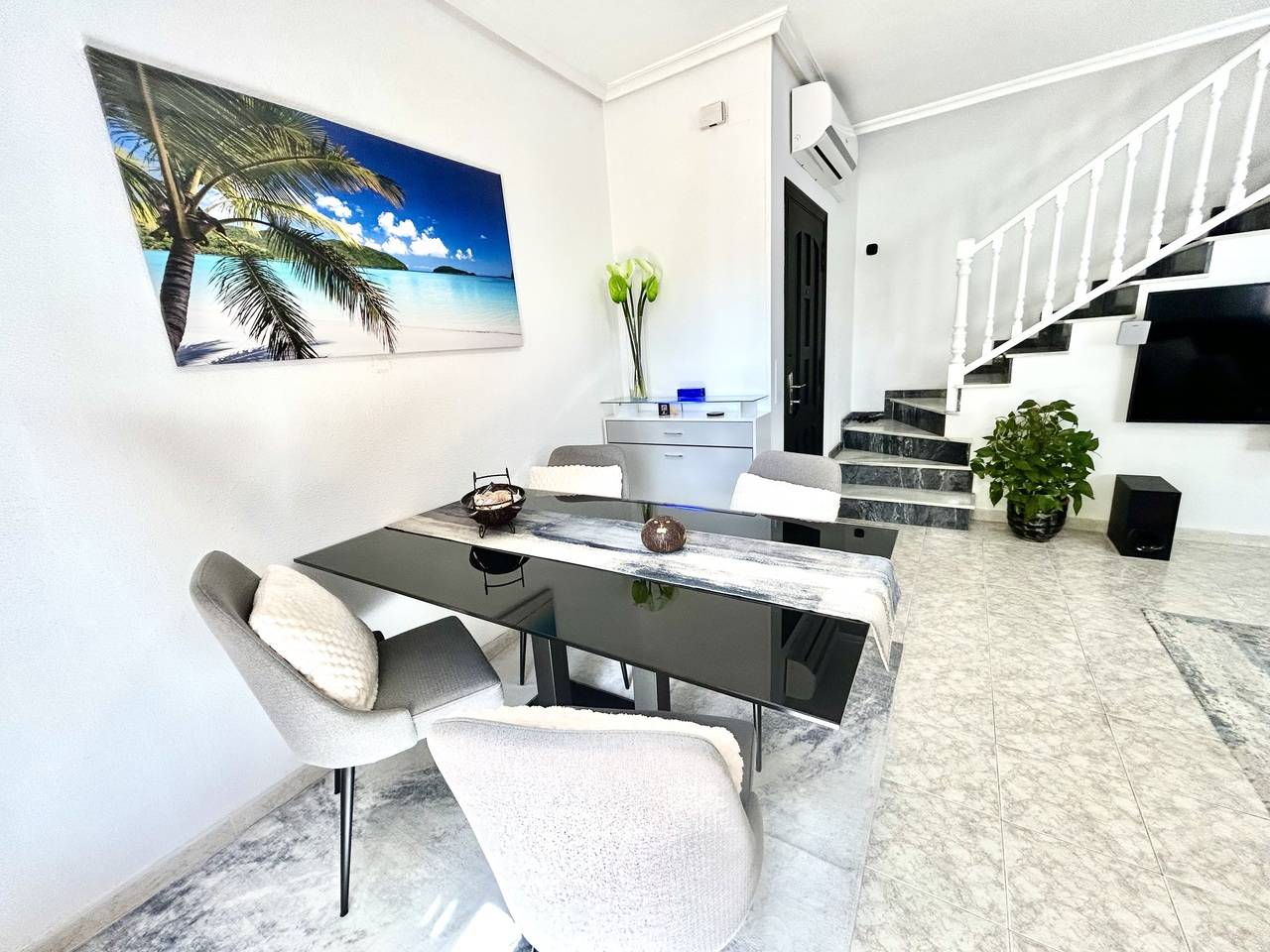 Entrance of the villa in La Zenia, Orihuela Costa (view 36)