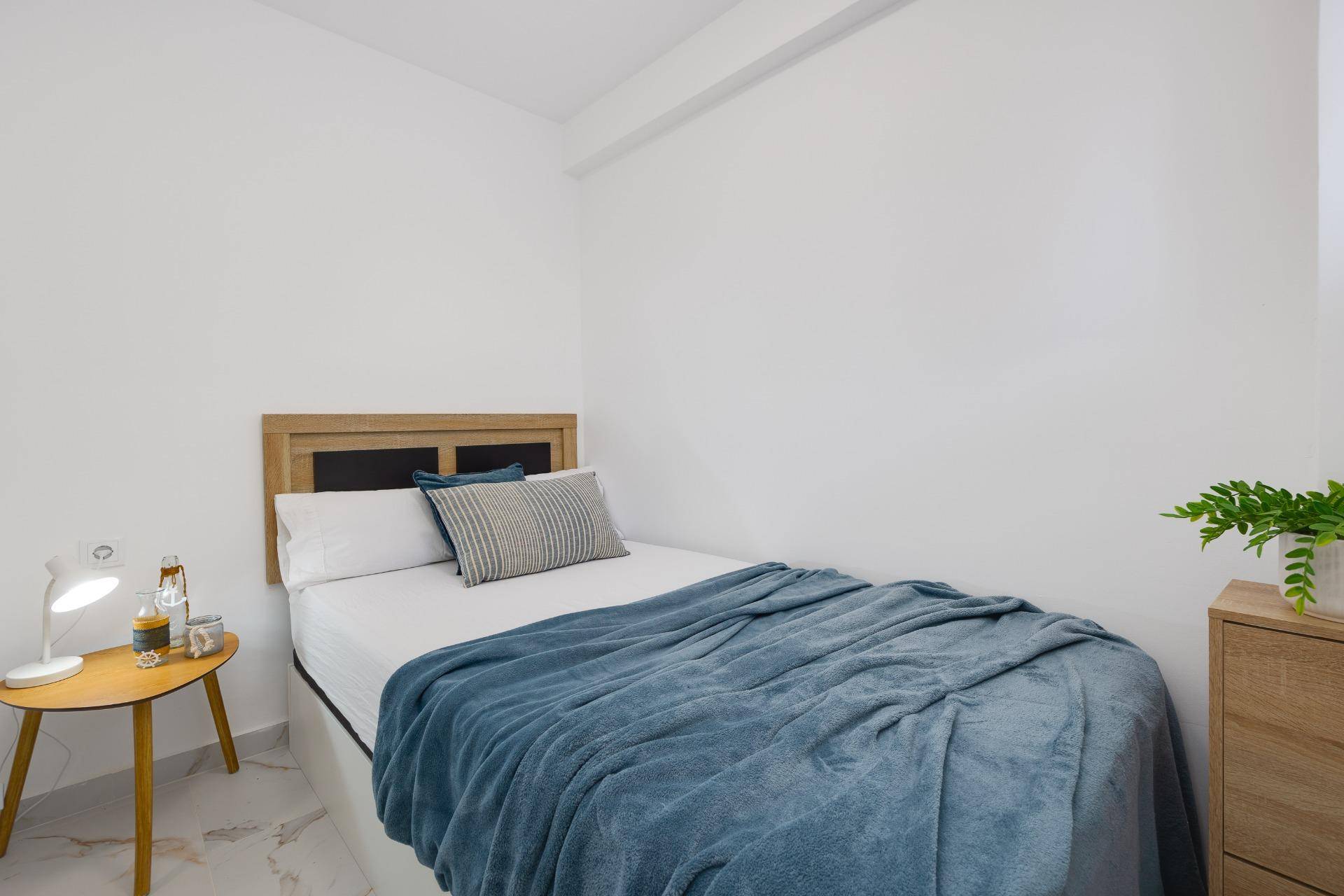 Room with natural light and tiled floor, Cabo Cervera, Torrevieja