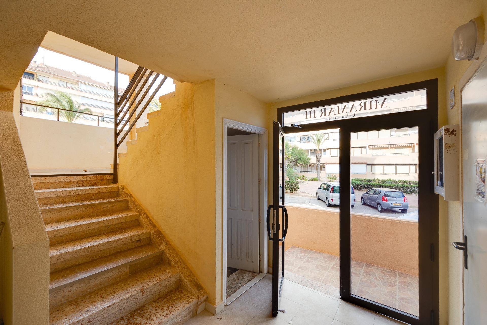 Corridor leading to rooms in 1-bedroom apartment, Cabo Cervera, Torrevieja