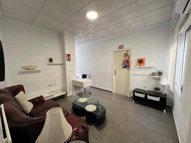 Villa for sale in Dolores, Comunidad Valenciana - exterior view of 1930s property