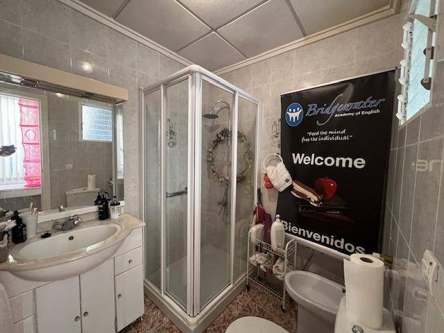 Second bathroom in villa, Dolores, Alicante
