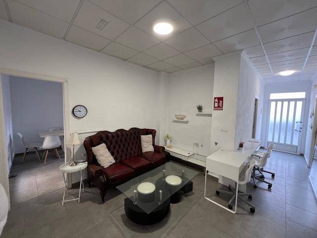 Entrance area of villa in Dolores, Alicante