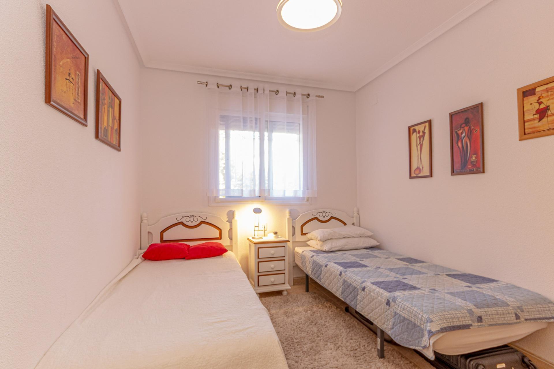 Garden and terrace of 2-bedroom apartment, Playa Flamenca Norte, Orihuela Costa