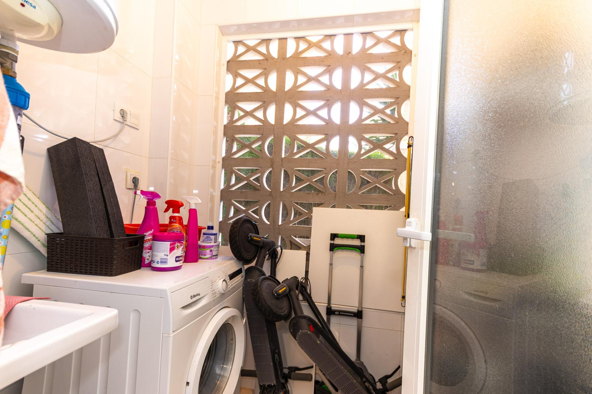 Built-in wardrobe interior in main bedroom, Playa Flamenca Norte