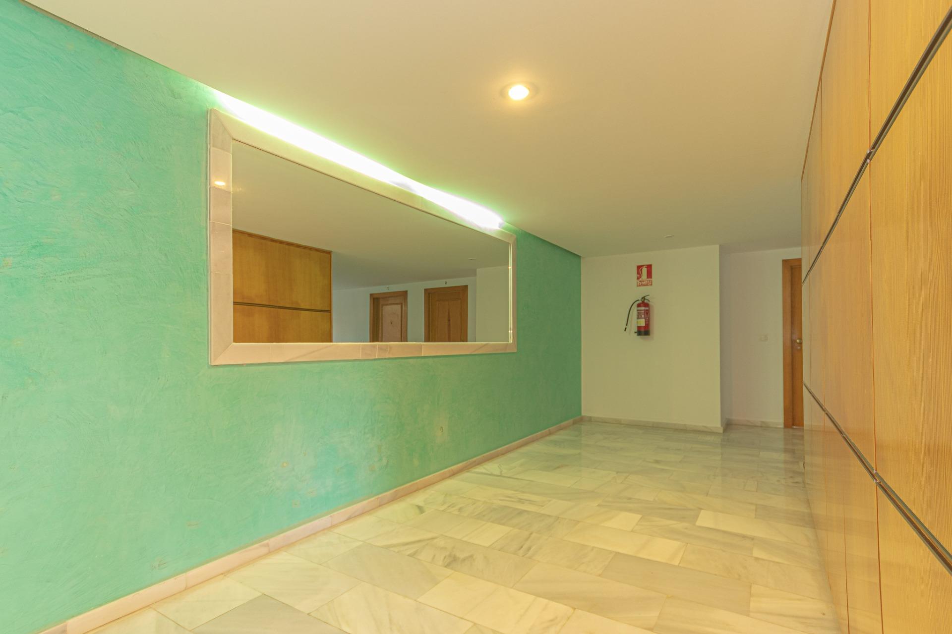 Shower enclosure in second bathroom, ground-floor apartment, Playa Flamenca Norte