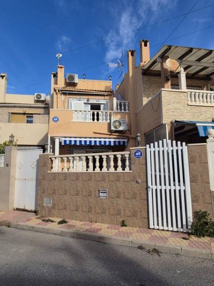 Additional exterior angle of villa in Los Frutales, Torrevieja