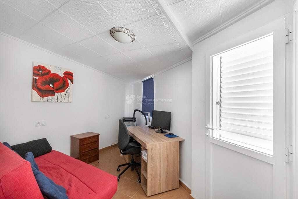 Third bedroom in 3-bedroom villa, Los Frutales, Torrevieja