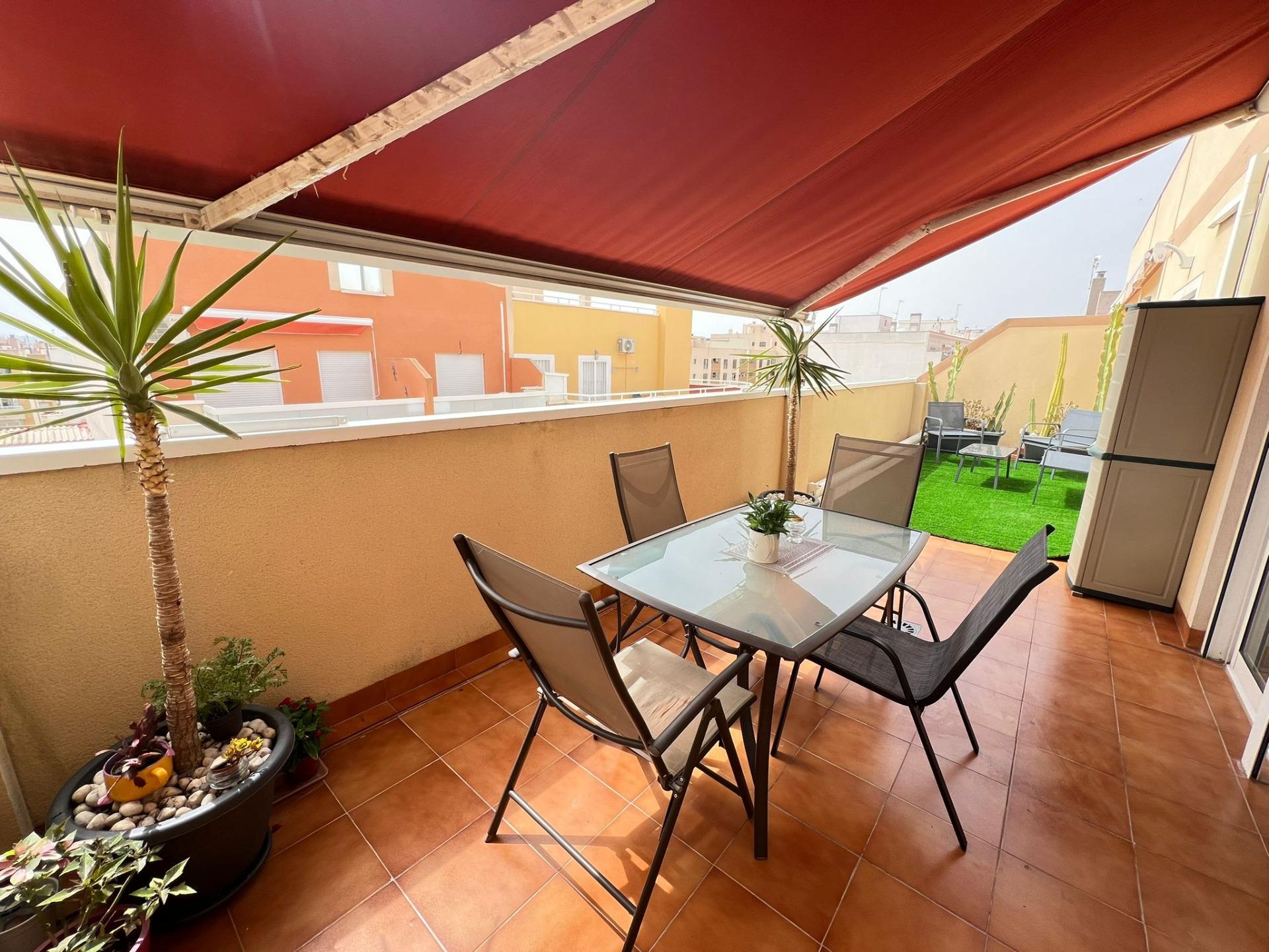 Penthouse for sale in Centro, Torrevieja - top-floor exterior view of residential building