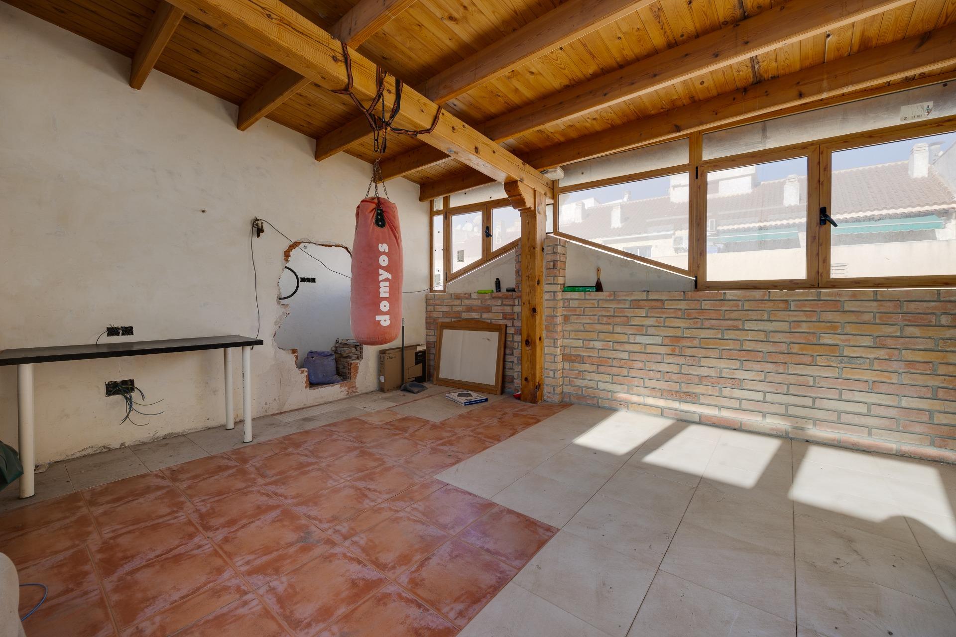 Terrace railing and outdoor area, corner penthouse Playa del Cura