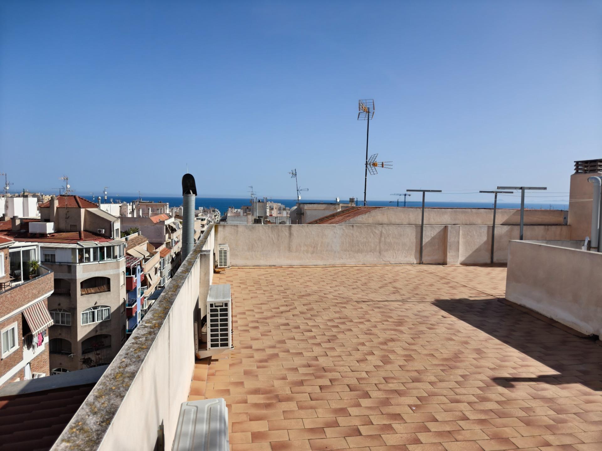 Bedroom built-in wardrobe in 2-bedroom apartment, Playa del Cura