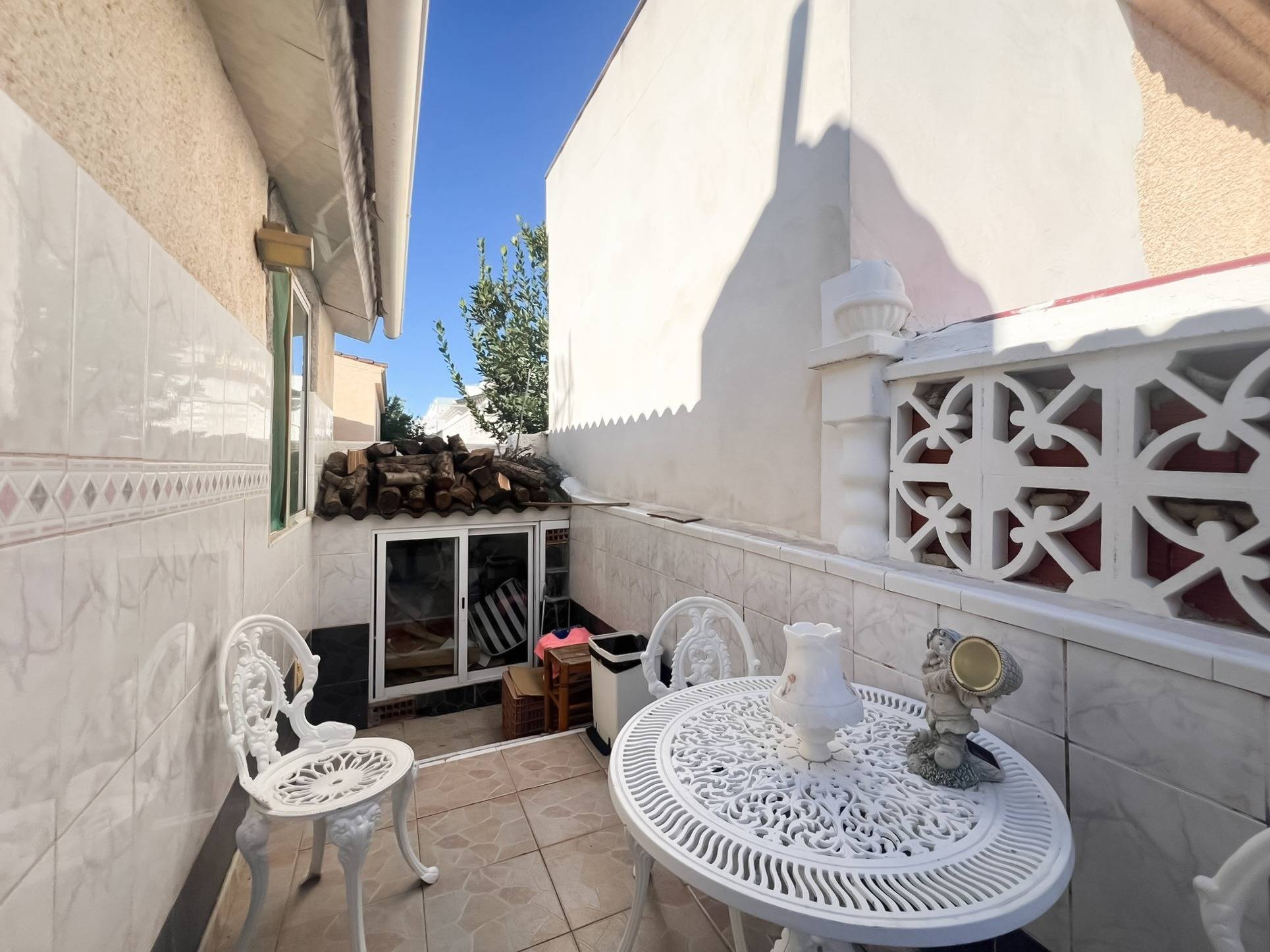 Surrounding garden area of villa, La Siesta, Torrevieja