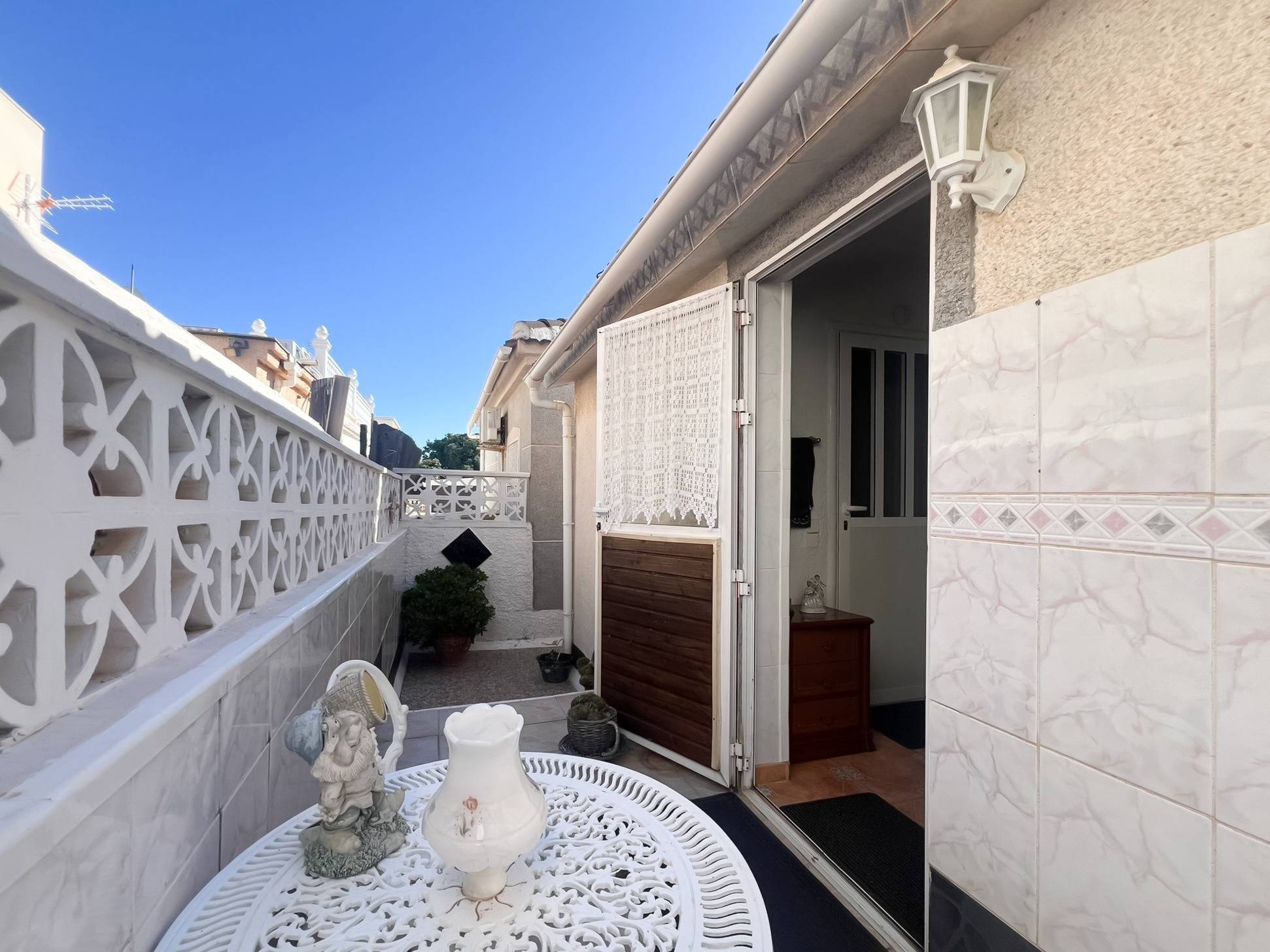 Driveway or access area in villa, La Siesta, Torrevieja